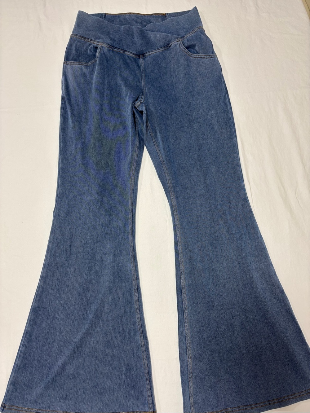 HALARA Women's High-Rise Flare Jeans — Denim Blue
